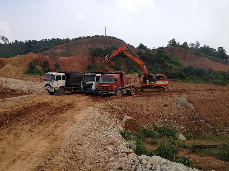 Thi công phần đào đắp nền đường sắt Tuyến Núi Hồng Quán Triều – Thái Nguyên